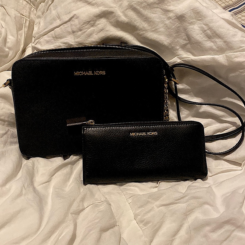 Michael Kors bag and wallet